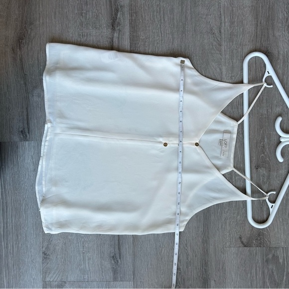 Women’s petit Loft Ivory Sleeveless blouse with gold button detail size S - Picture 4 of 5